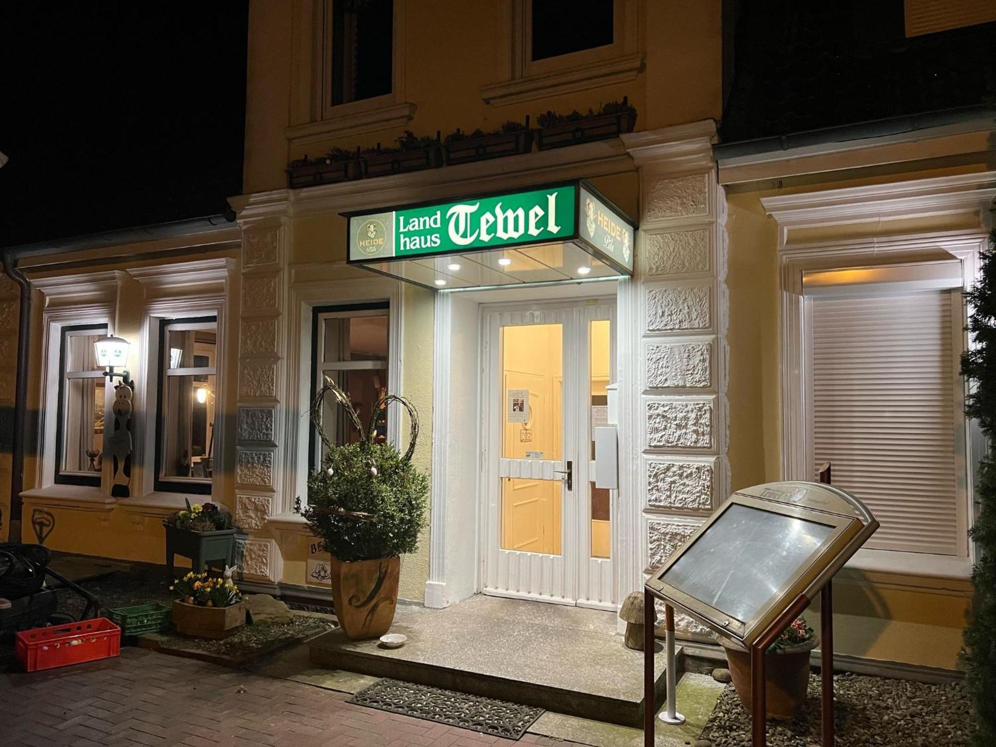 Landhaus Tewel Hotel Mit Restaurant Zewnętrze zdjęcie
